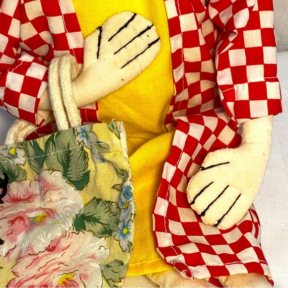 Vintage Hallmark Maxine Soft Doll Missing Her Don’t Worry Be Crabby Pin - Picture 10 of 12